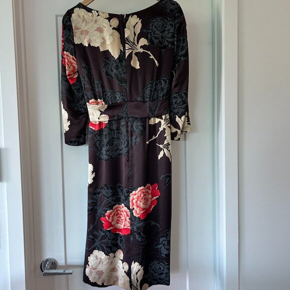 Hugo Boss floral print dress in 100% silk.Elegant and sophisticated - Picture 4 of 6